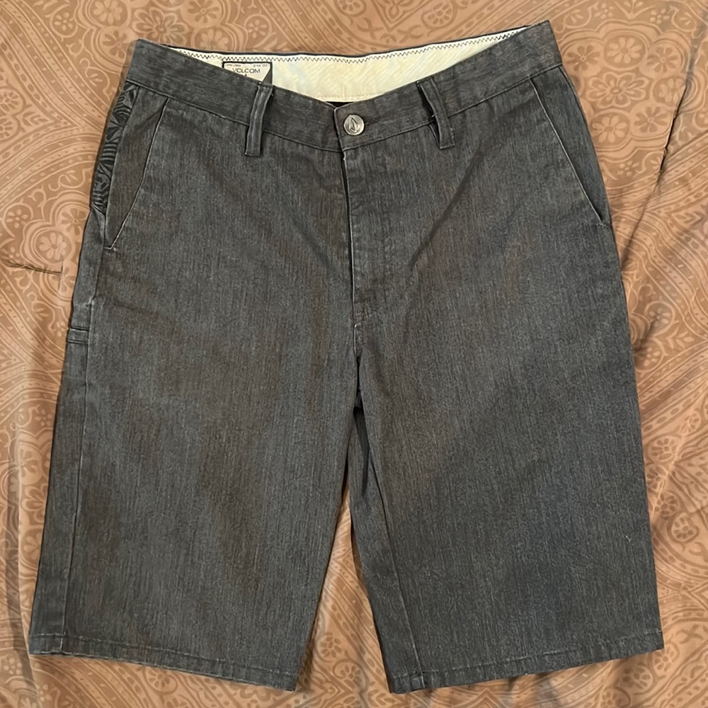 Volcom shorts